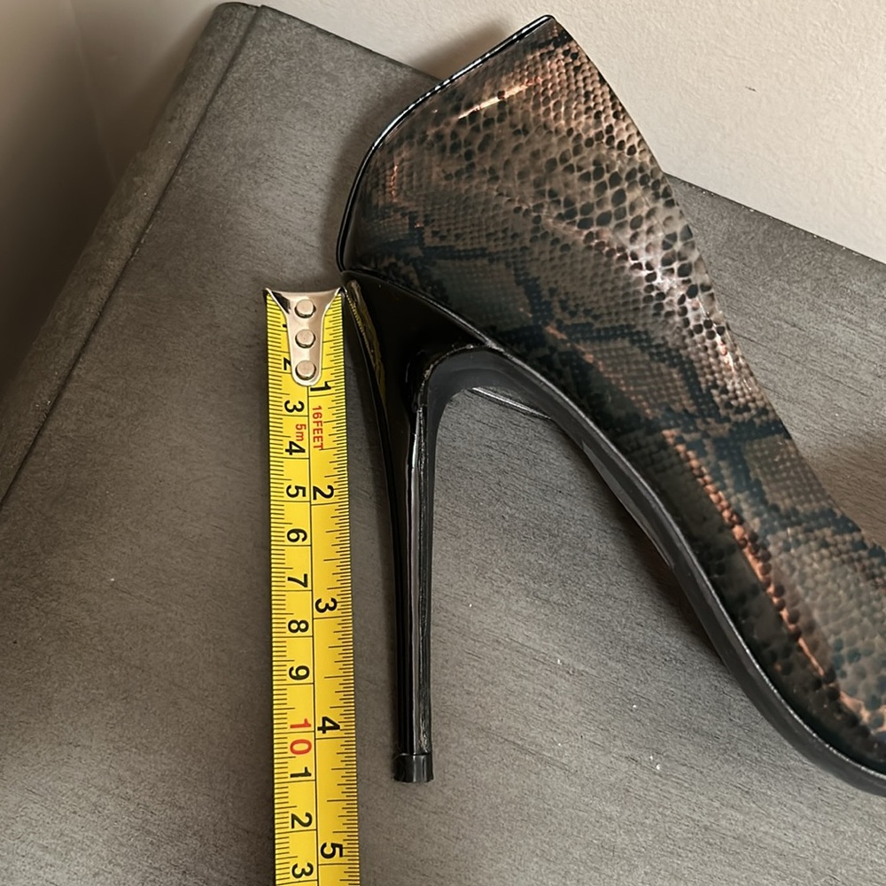Sexy pointed toe heels - Picture 7 of 7